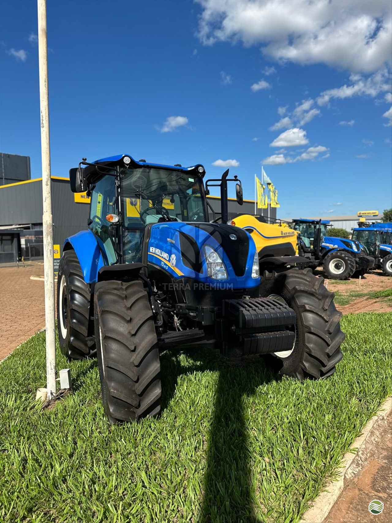 TRATOR NEW HOLLAND NEW TL5.100 Tração 4x4 Terra Premium RONDONOPOLIS MATO GROSSO MT